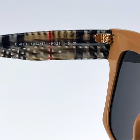 Burberry BE4364 KITTY 404287 BRAND NEW Sunglasses Beige Grey Gradient Unisex - Picture 10 of 11